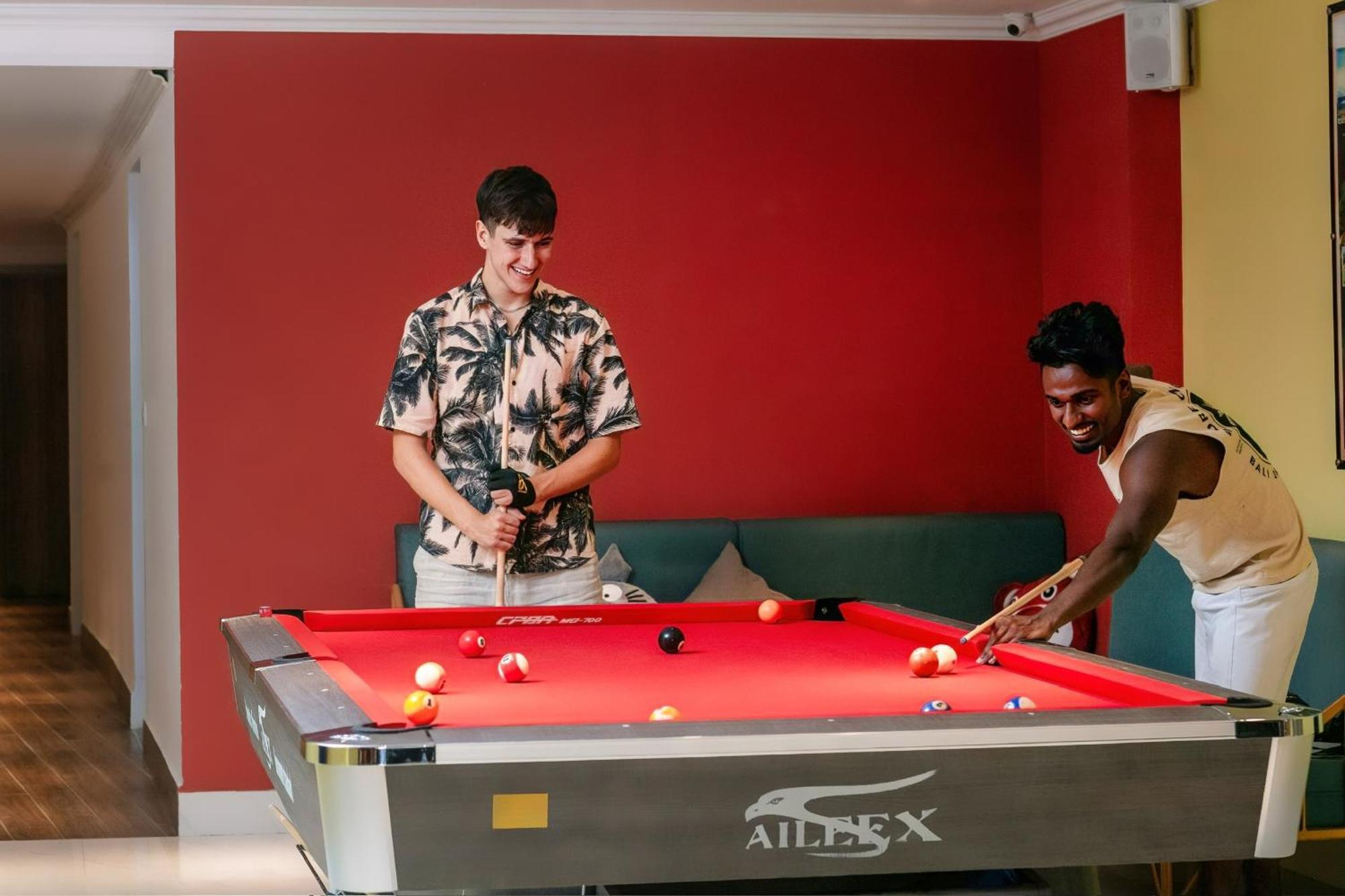 Lakeview Backpackers Hostel & Rooftop Bar Hanoi Exteriör bild