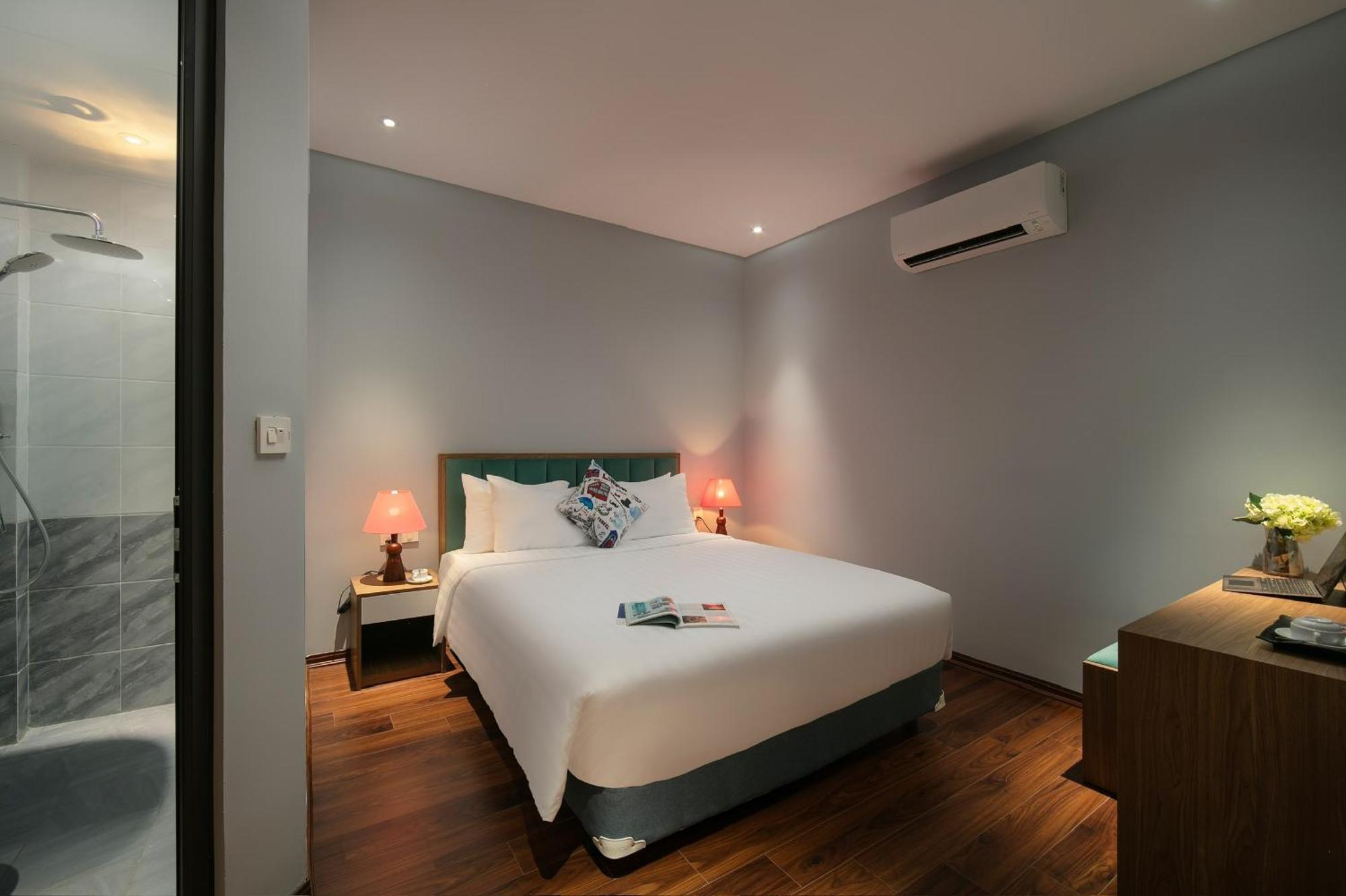 Lakeview Backpackers Hostel & Rooftop Bar Hanoi Exteriör bild