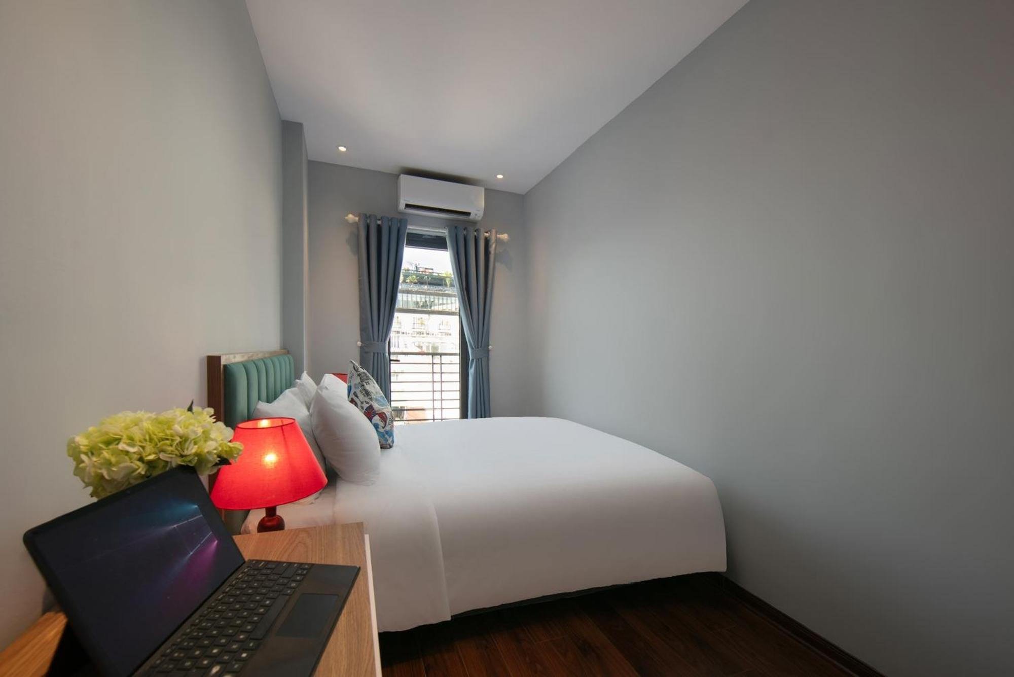 Lakeview Backpackers Hostel & Rooftop Bar Hanoi Exteriör bild